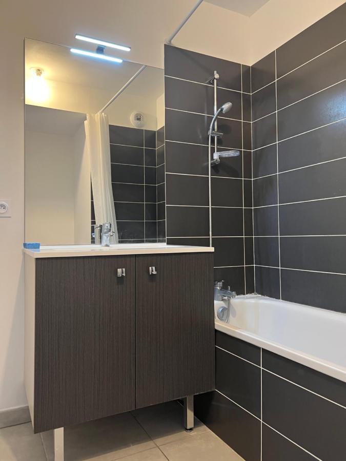 Residence Neuve Le K 10 Mn Gare, Parking , Tram Монпелие Екстериор снимка