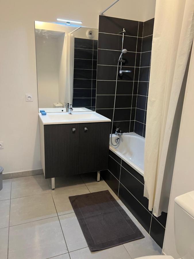 Residence Neuve Le K 10 Mn Gare, Parking , Tram Монпелие Екстериор снимка