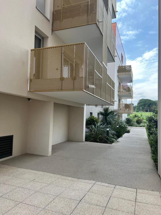 Residence Neuve Le K 10 Mn Gare, Parking , Tram Монпелие Екстериор снимка